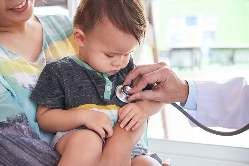 O filho ficou doente, o empregado pode faltar no trabalho sem sofrer desconto no salário?